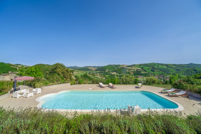 Noord Le Marche Urbino Villa Zwembad 1