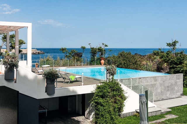 Sicilie Vakantieappartementen Met Zwembad Grote Tuin Direct Aan Zee 20